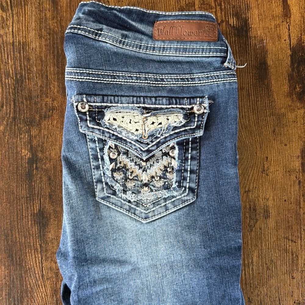 Wallflower jeans